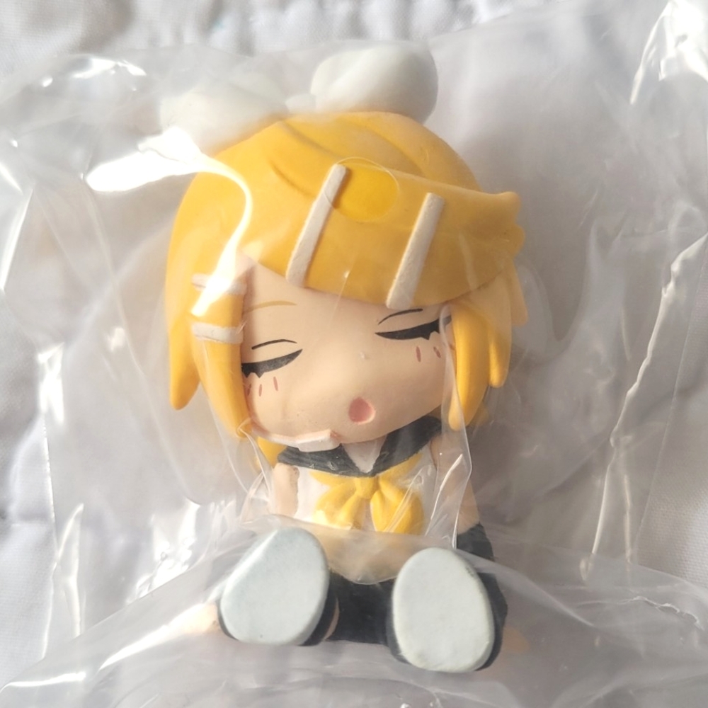 2/$20 🍀 Hatsune Miku: Twinchees Lil' Sleepers Kagamine Rin Figure